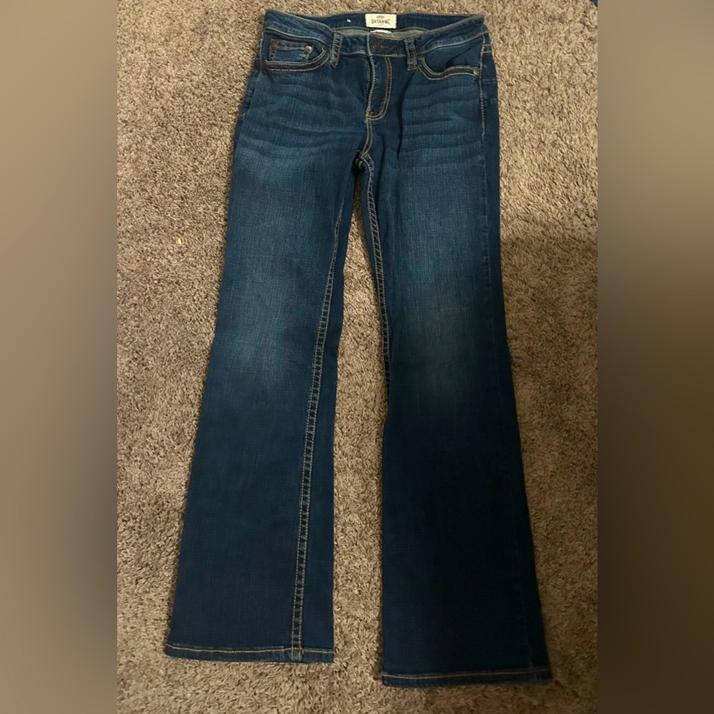 Shyanne Dark Wash Boot Cut Jeans size 31 short